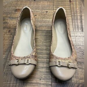 Elegant Beige and Tan Flats with Gold Accents